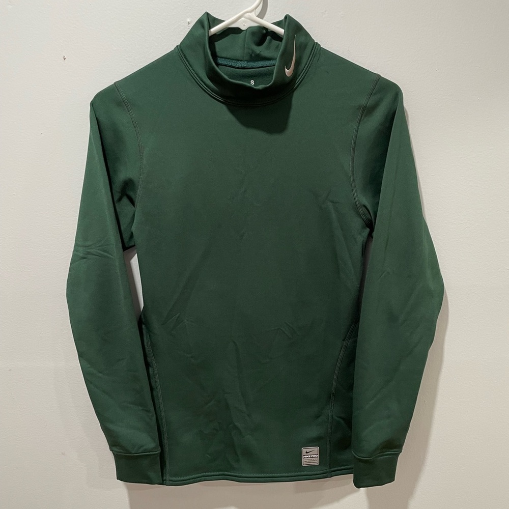 Nike Fit Therma Size Small